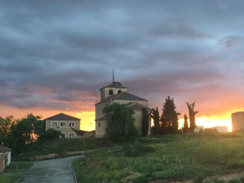 Vila El Carro Del Abuelo Villovela de Pirón Exteriér fotografie